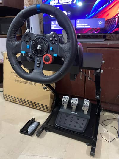 Logitech G29 with racing wheel stand for PS5/PS4/PC