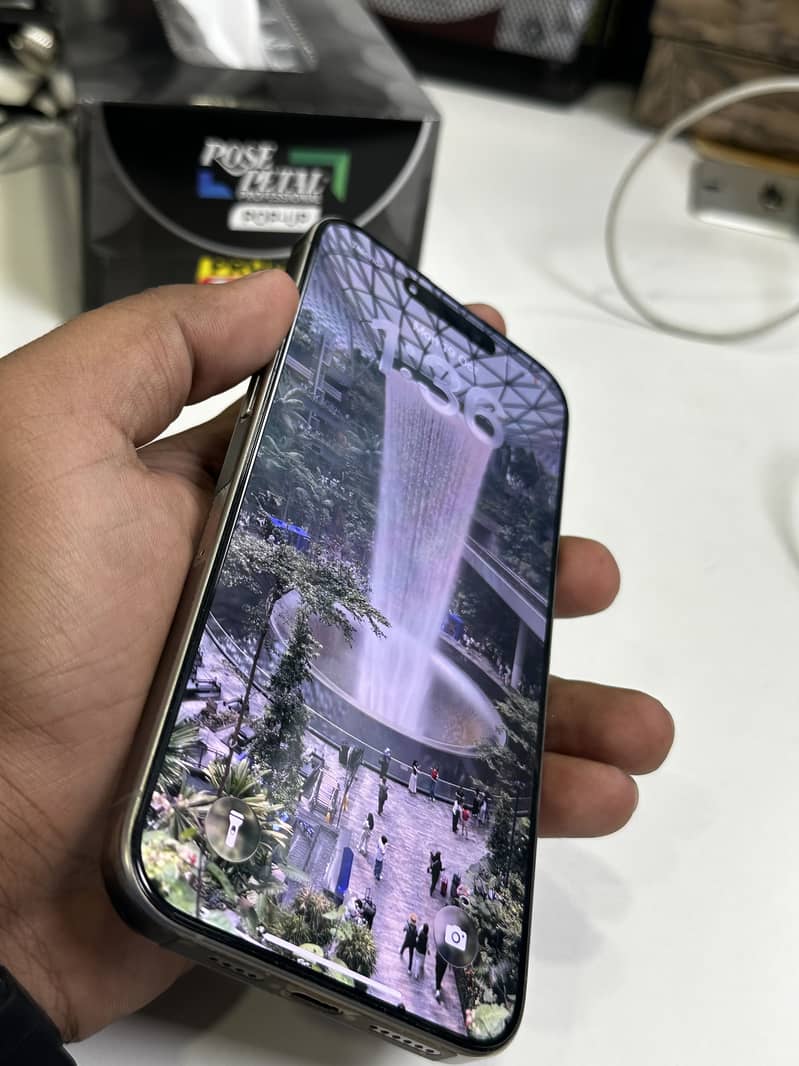 Apple iPhone 15 Pro Max 5