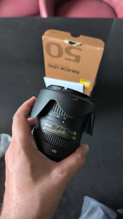 Nikon d7200 Semi-Pro DSLR abody/AF-S DX Nikkor 18 200mm f3.5  5.6G VT