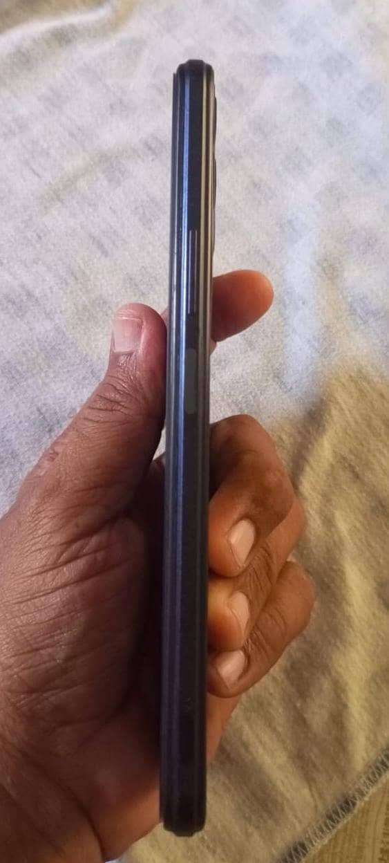 Infinix Hot 12 4