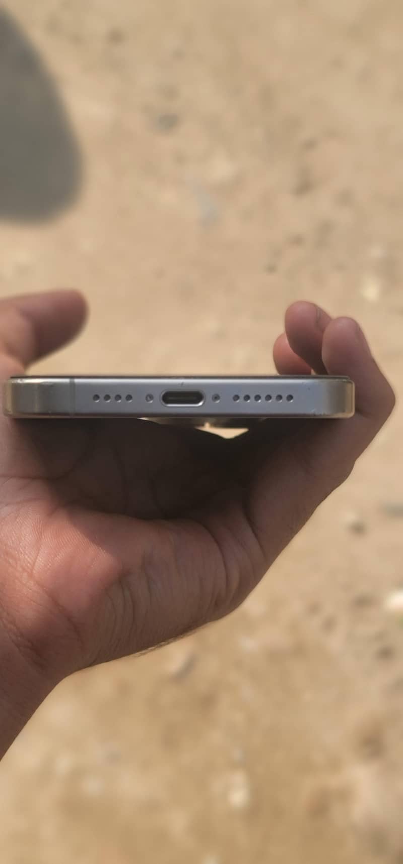 Apple iPhone 15 Pro Max 4