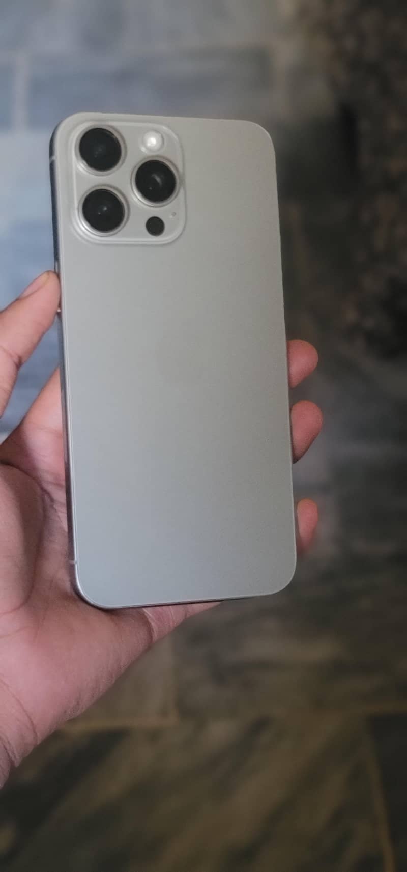 Apple iPhone 15 Pro Max 6