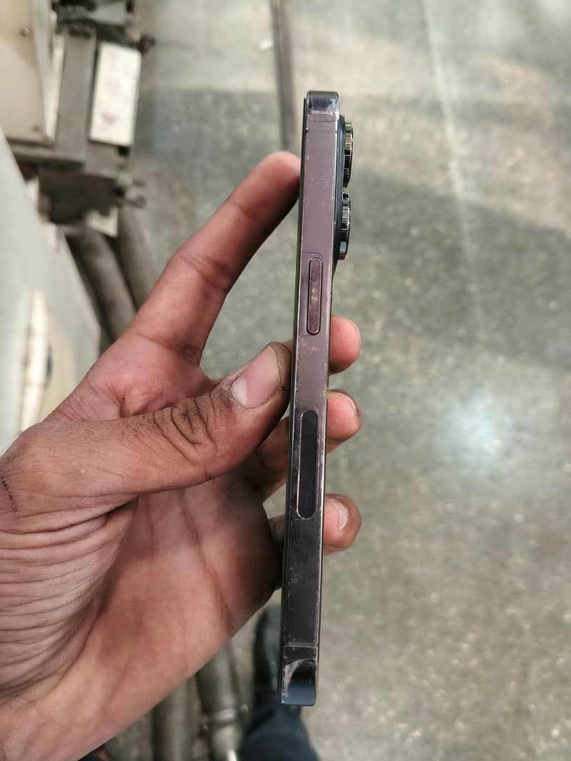 Apple iPhone 14 Pro 2