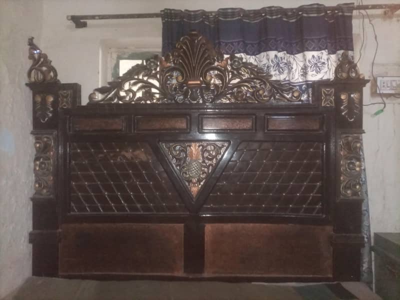 Full size chinioti bed 0