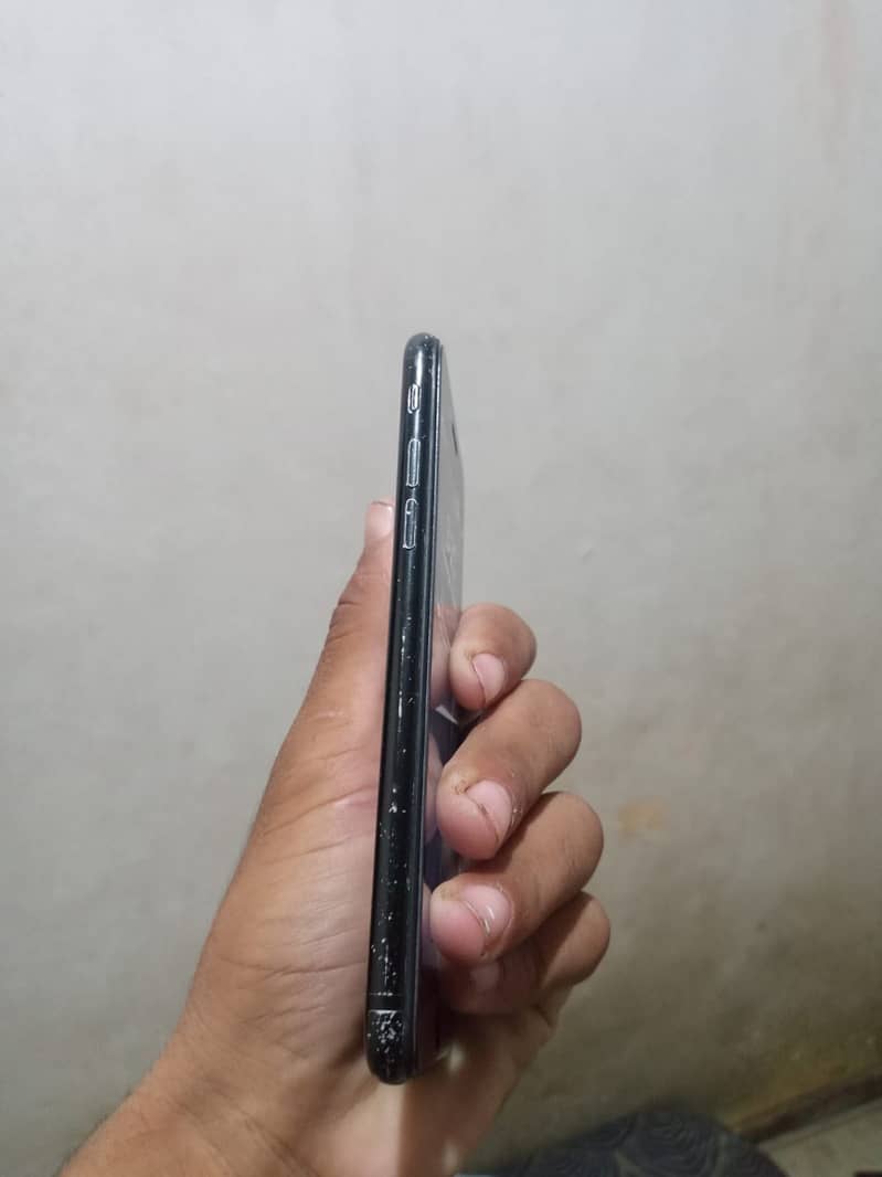 Apple iPhone 7 1