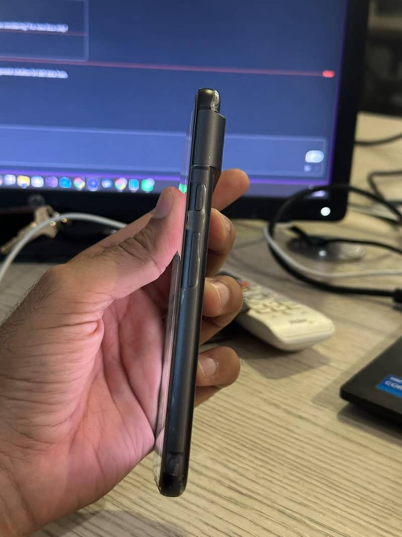 Google Pixel 8 5