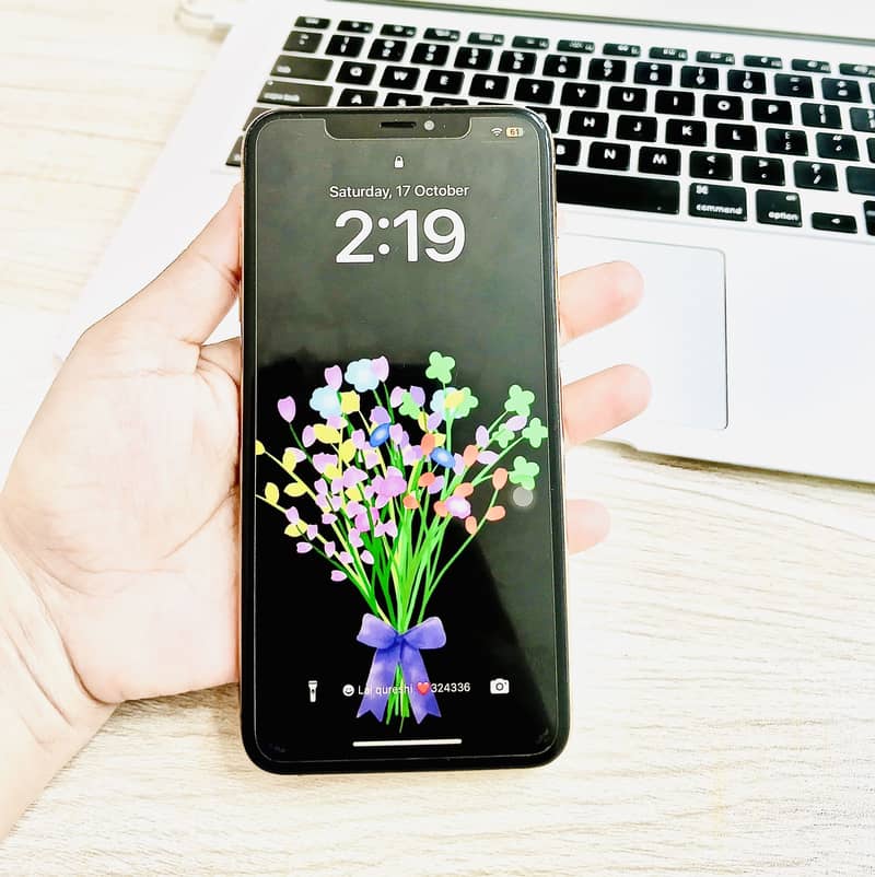 Apple iPhone XS Max 3