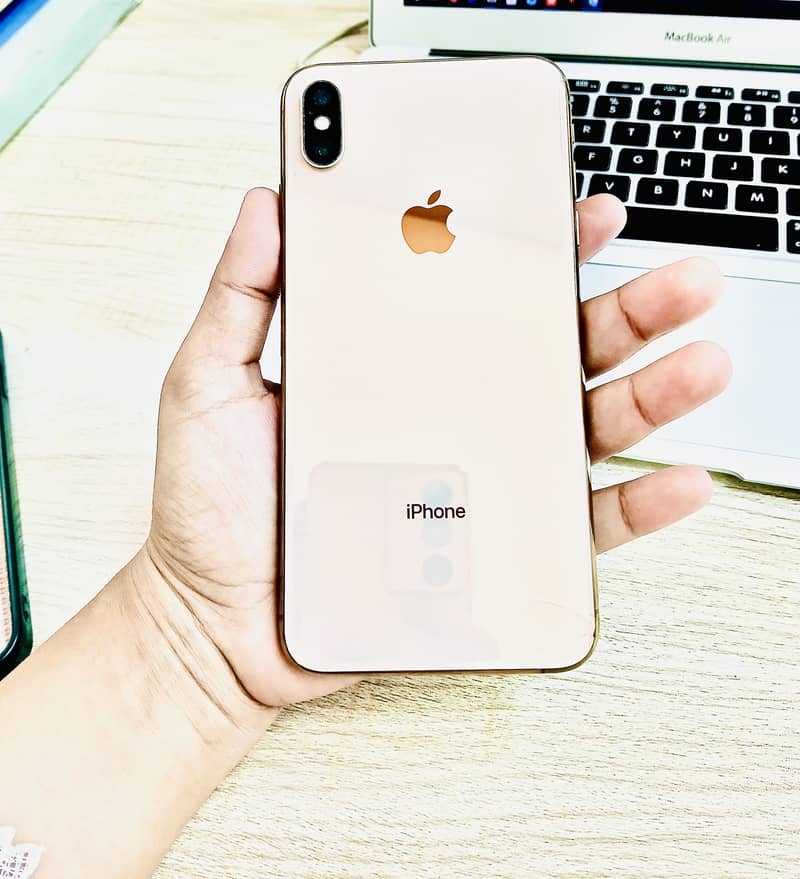 Apple iPhone XS Max 0