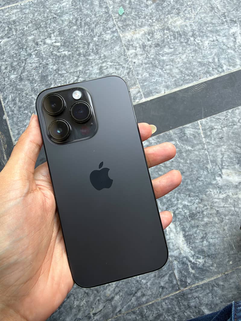 Apple iPhone 14 Pro 2
