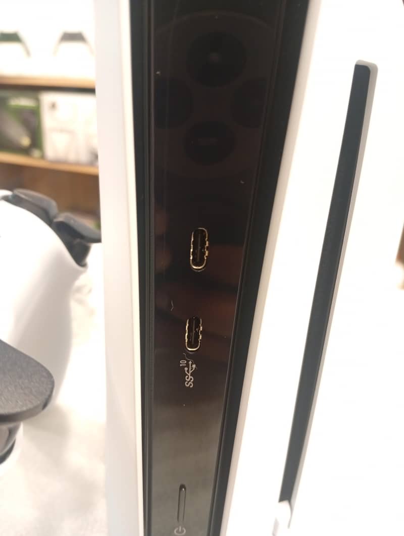 ps5 slim UK model 2016 3