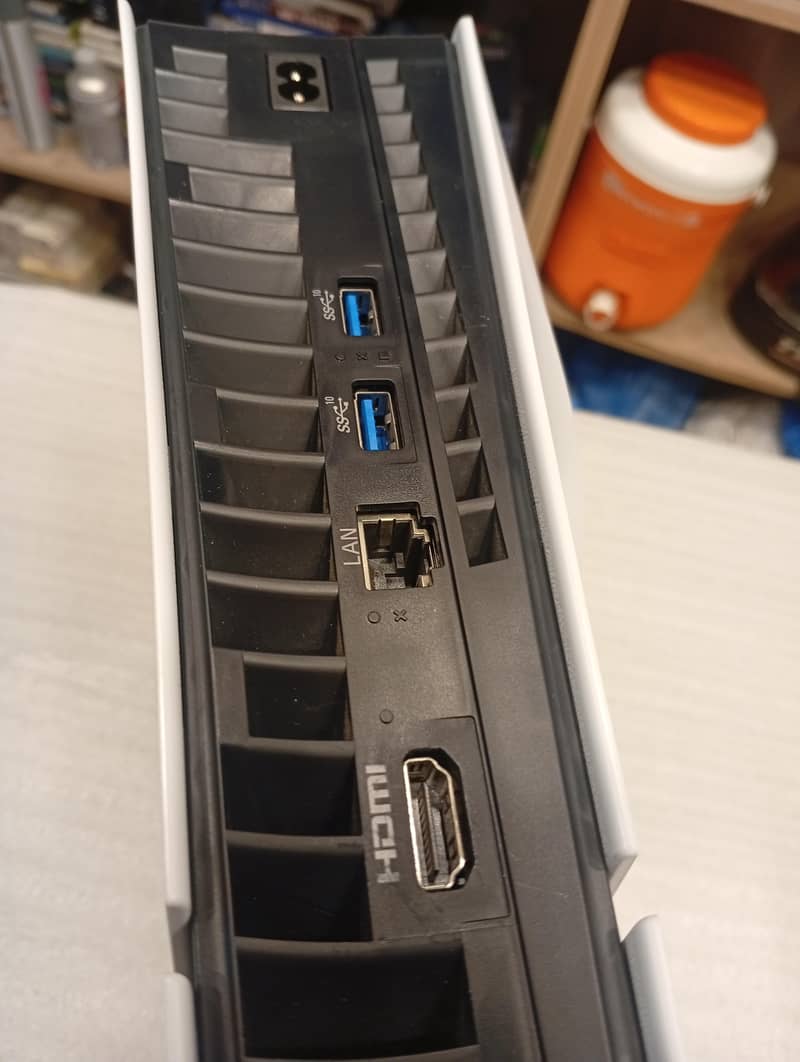 ps5 slim UK model 2016 4