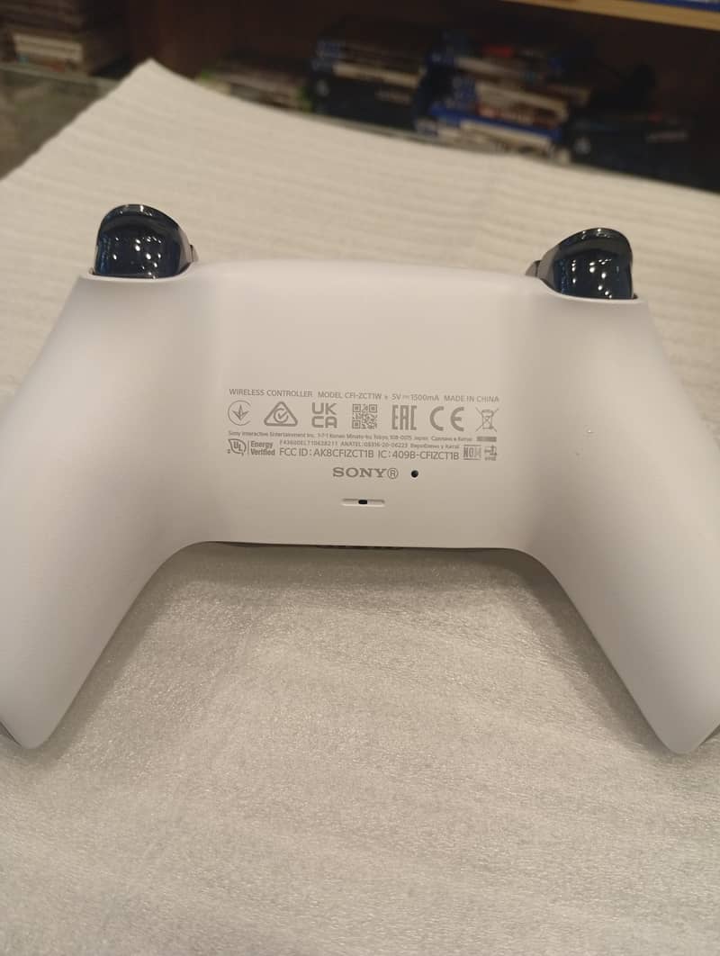 ps5 slim UK model 2016 7