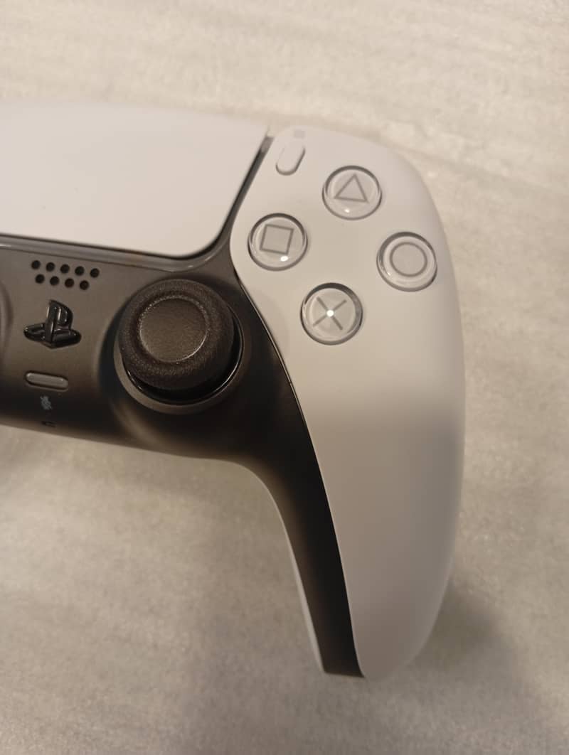 ps5 slim UK model 2016 8