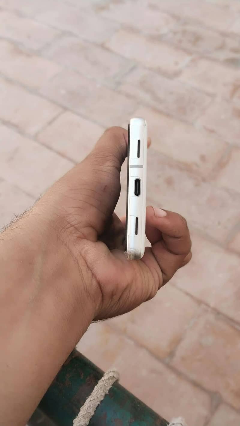 Google Pixel 7a 2