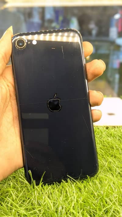 Apple iPhone SE