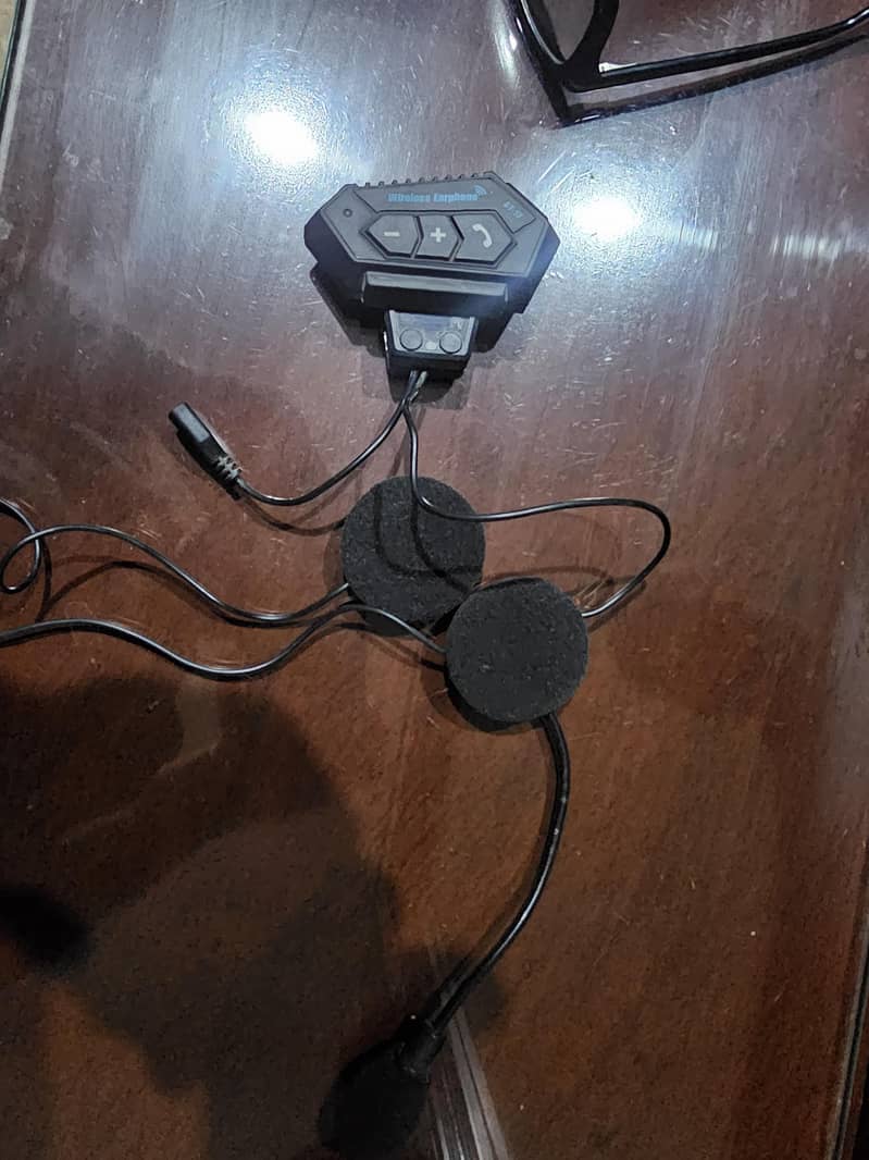 helmet bluetooth device 0