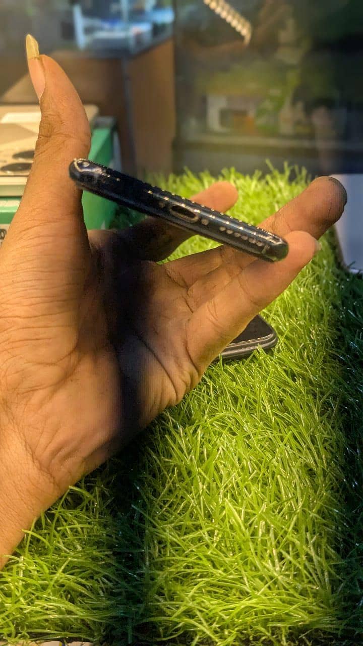 Apple iPhone SE 4