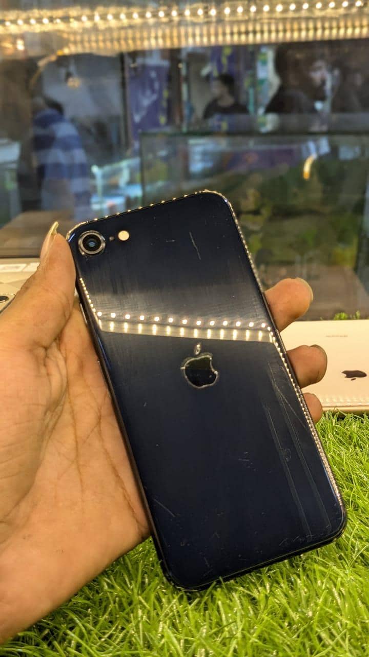 Apple iPhone SE 9