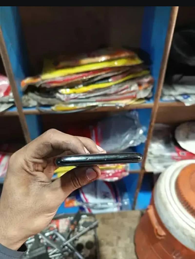 One Plus 6T 5