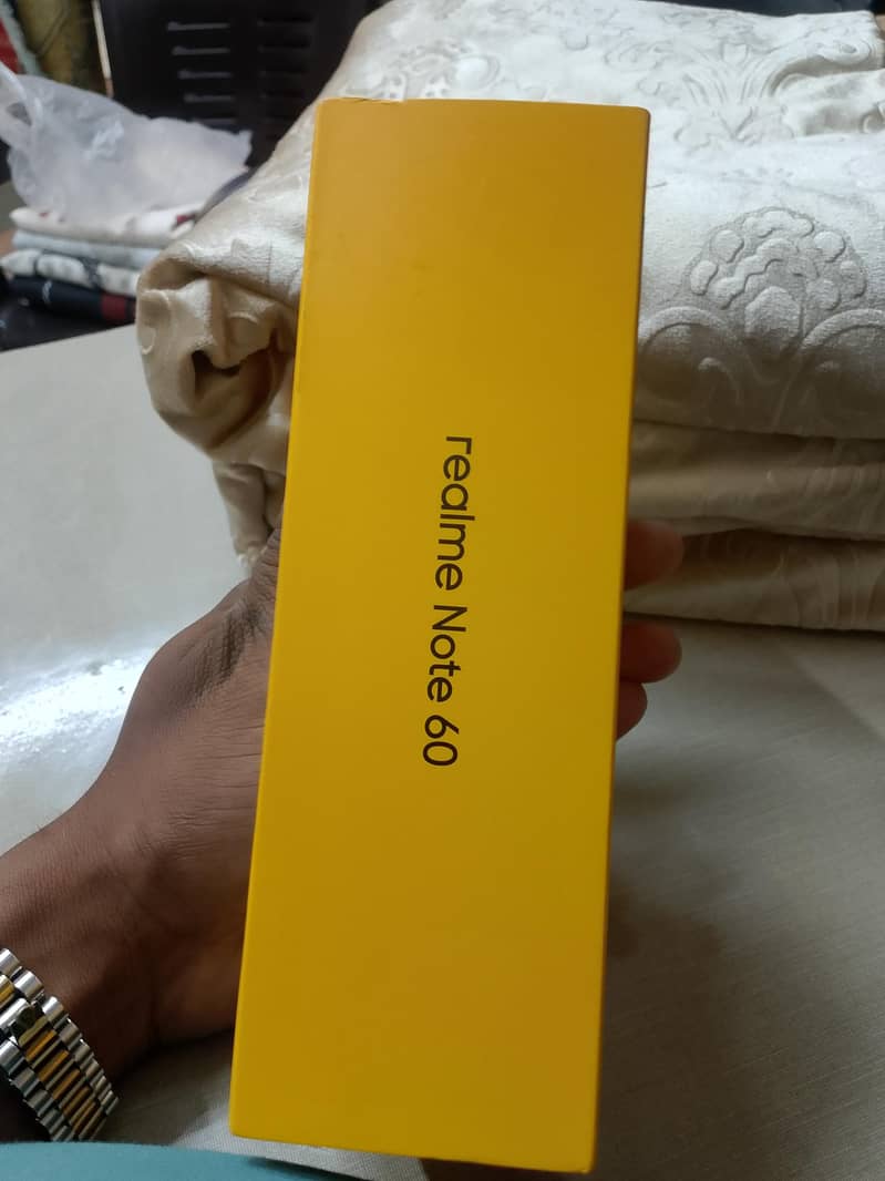 Realme Note 60 10
