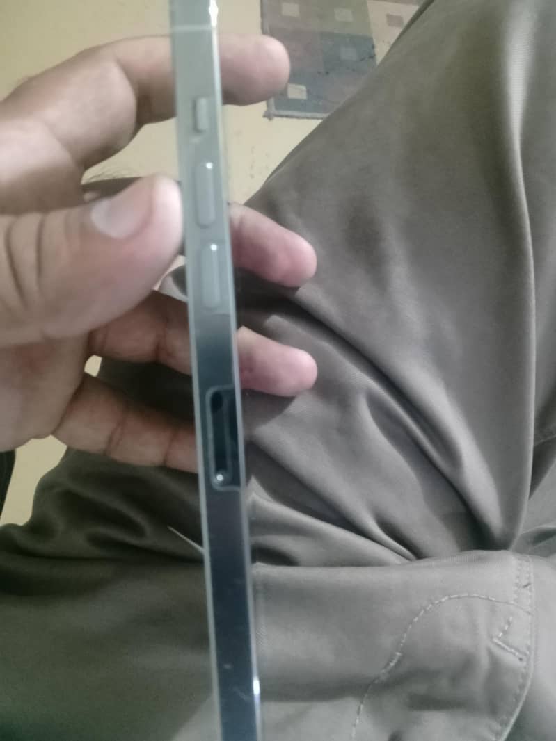 Apple iPhone 14 Pro Max 4