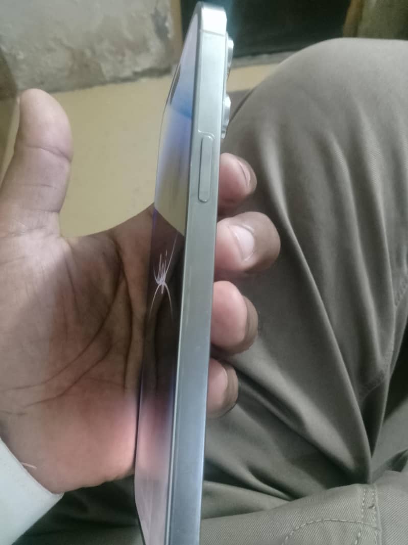 Apple iPhone 14 Pro Max 5