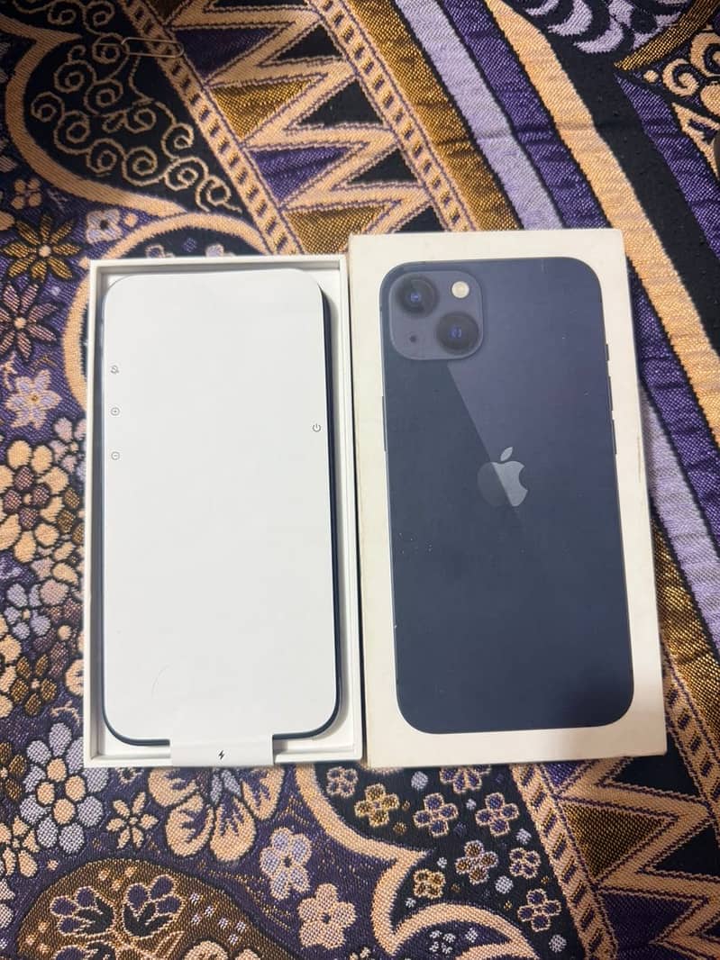 Apple iPhone 13 4