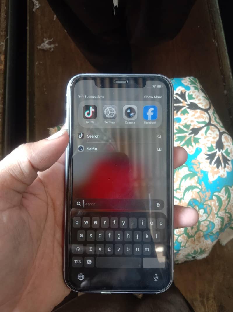 Apple iPhone 11 4