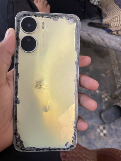 Vivo Y16