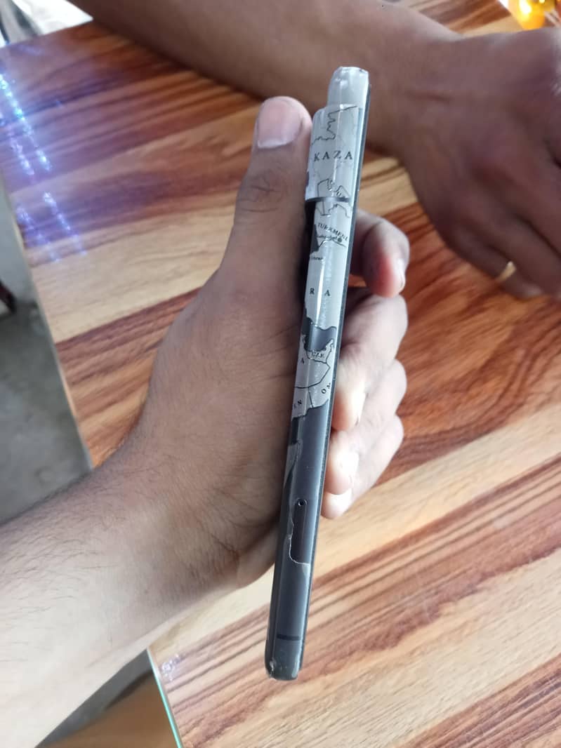 Google Pixel 8 2