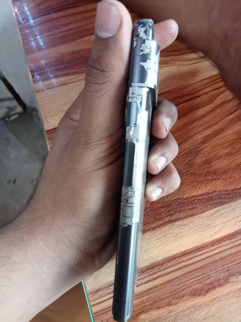 Google Pixel 8 4