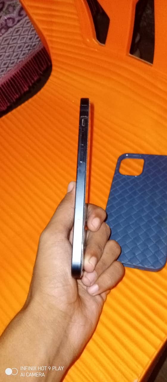 Iphone 12 3