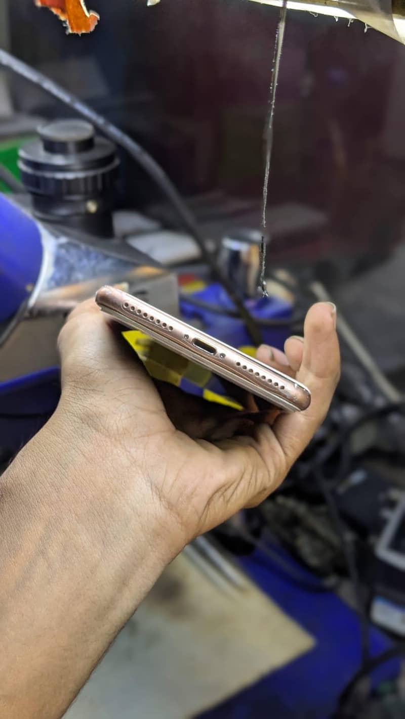 Apple iPhone 8 Plus 5