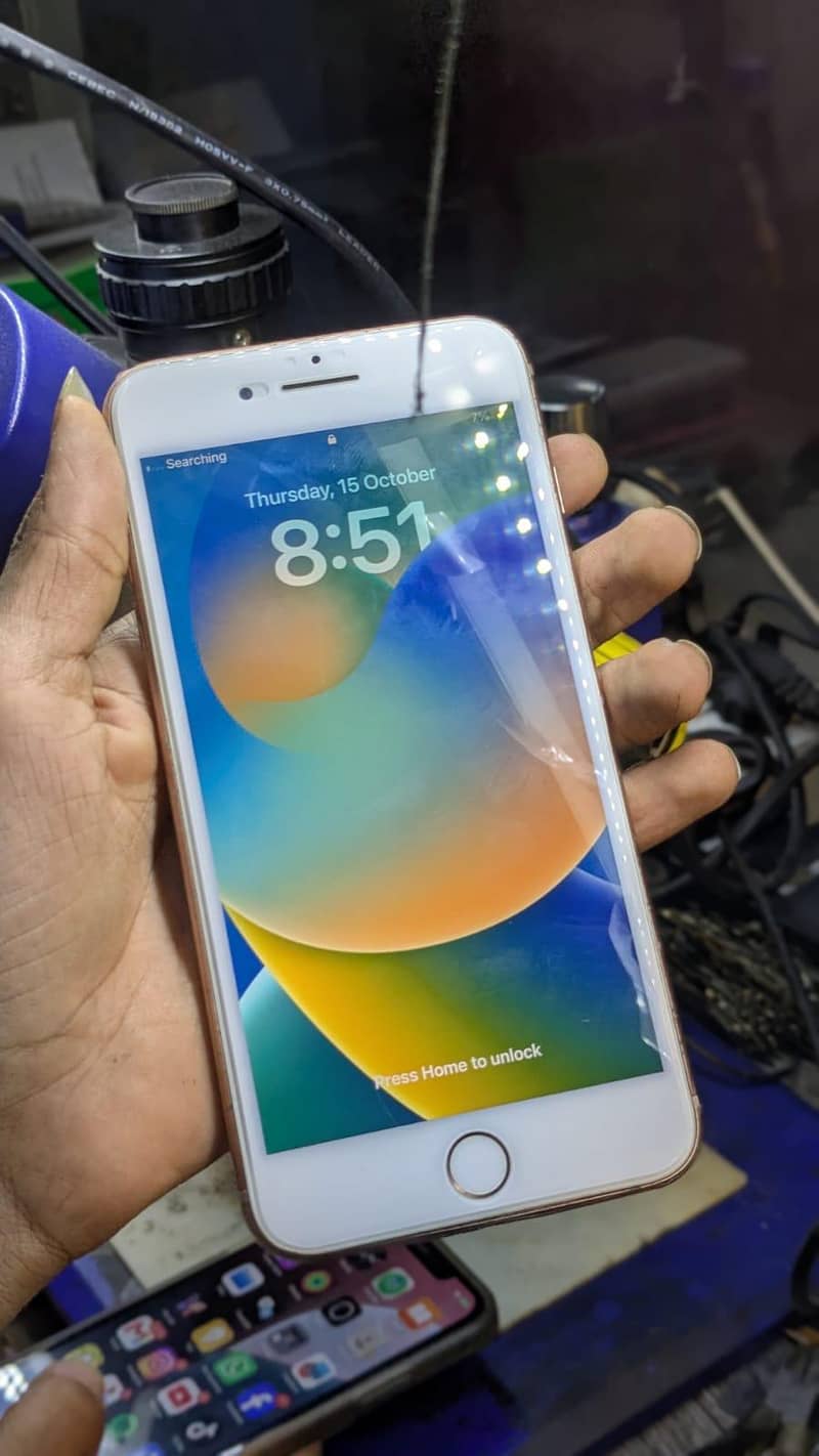 Apple iPhone 8 Plus 7