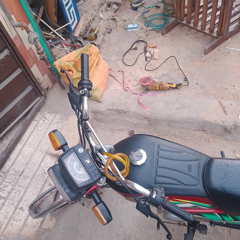 Honda CD 70 6