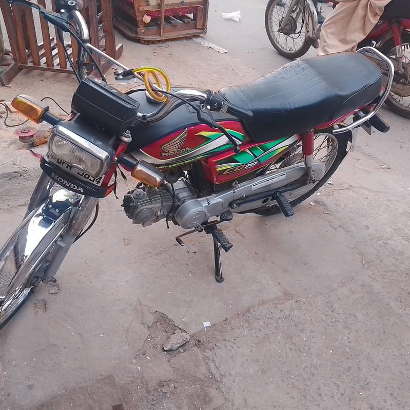 Honda CD 70 8