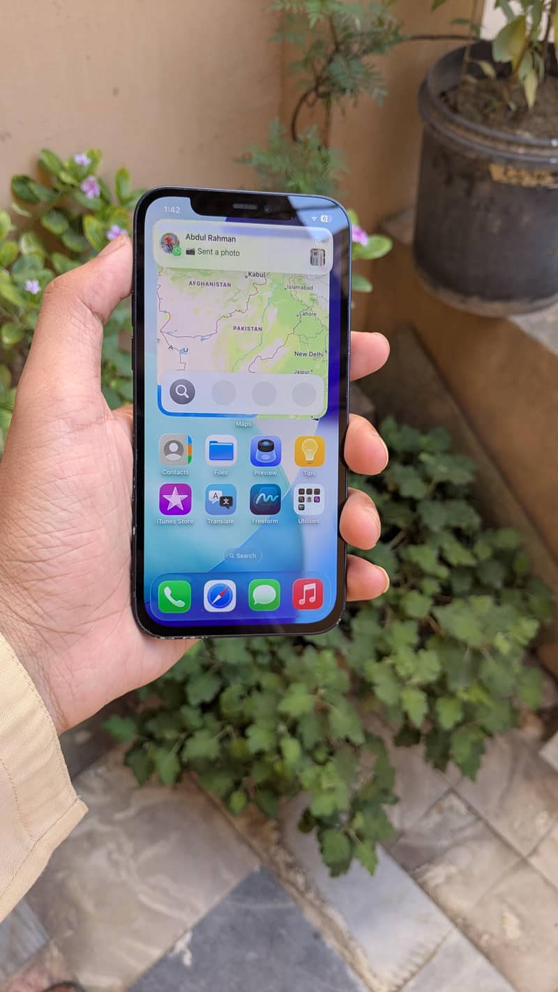 Apple iPhone 12 0