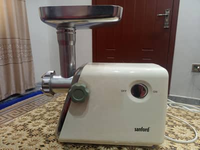 Sanford Meat Grinder 2200W – Model SF5603MG – Complete Set