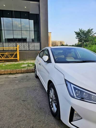 Hyundai Elantra 2021