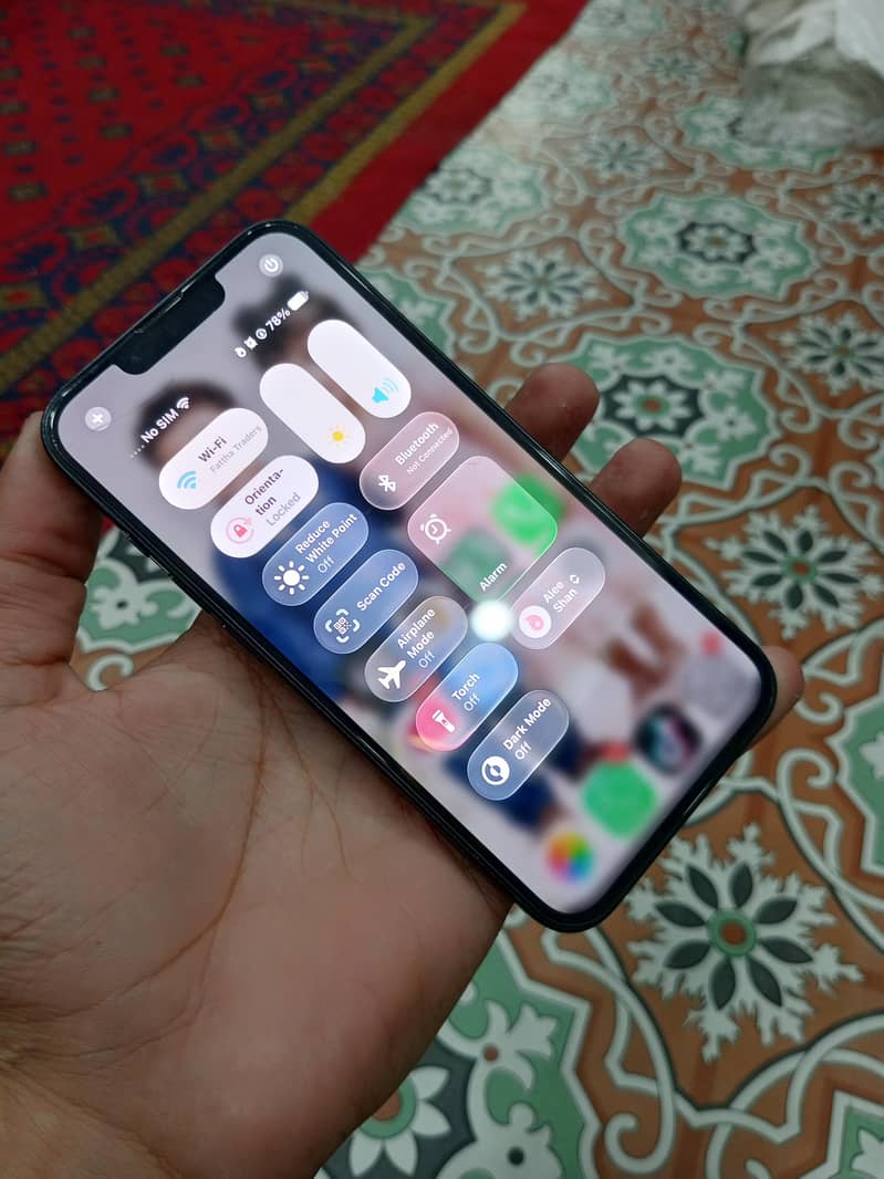 Apple iPhone 13 7