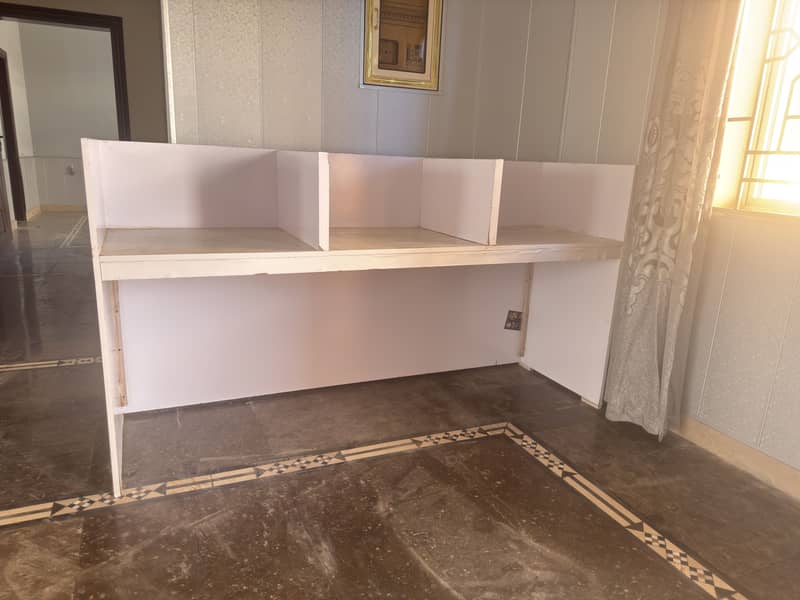 Office work desk 1