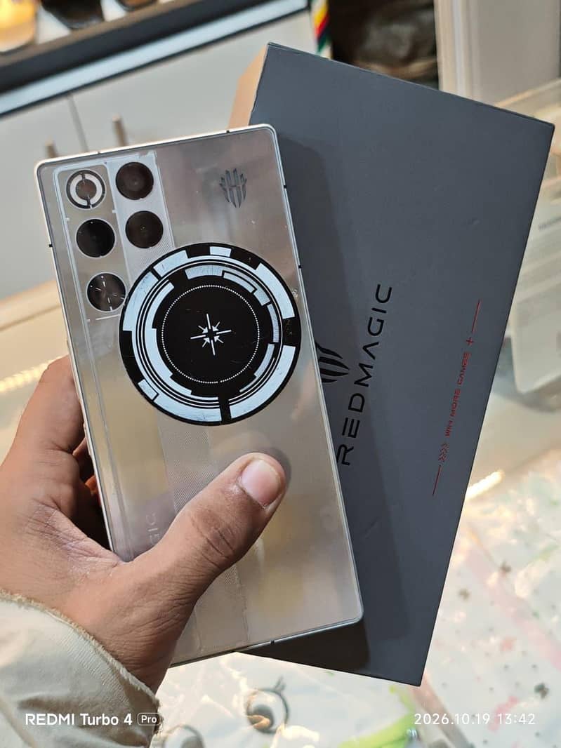RED MAGIC 11 PRO 1