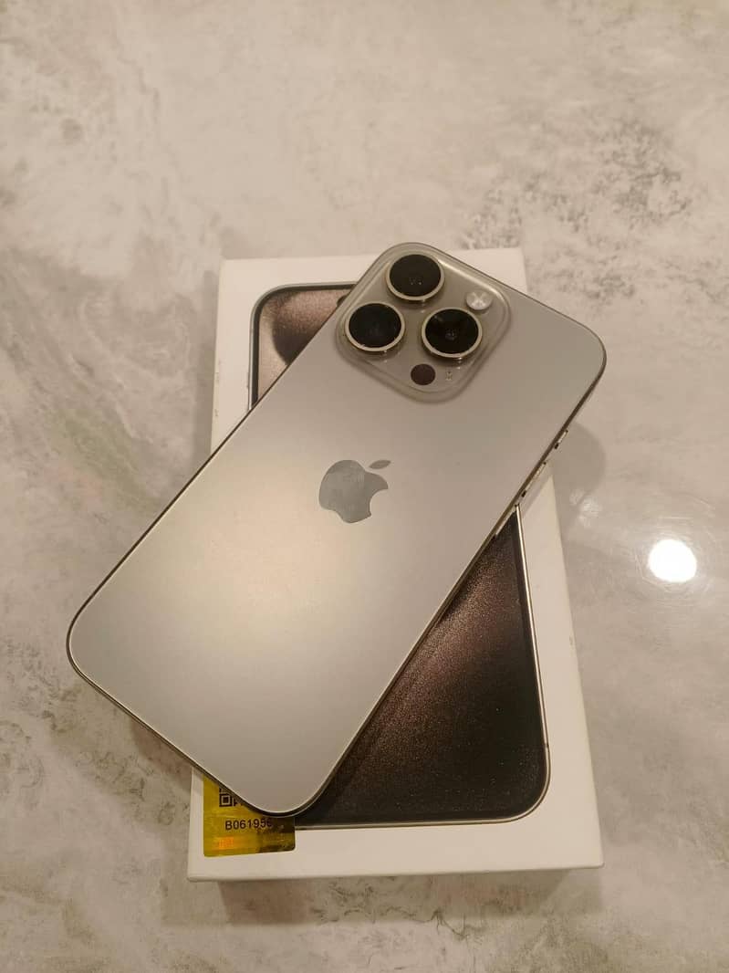 Apple iPhone 15 Pro 3