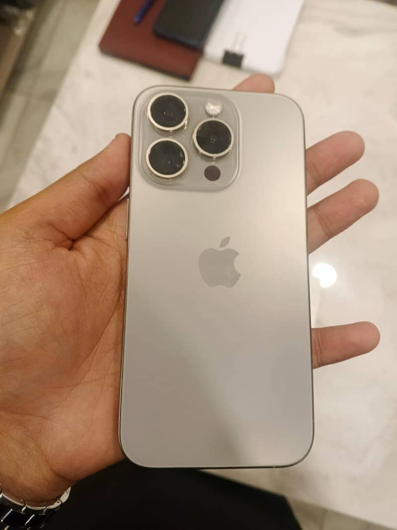 Apple iPhone 15 Pro 8