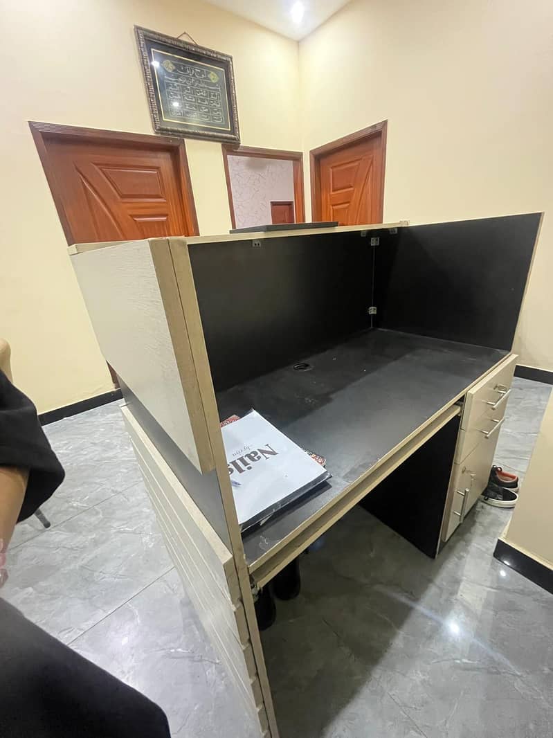 computer table 0