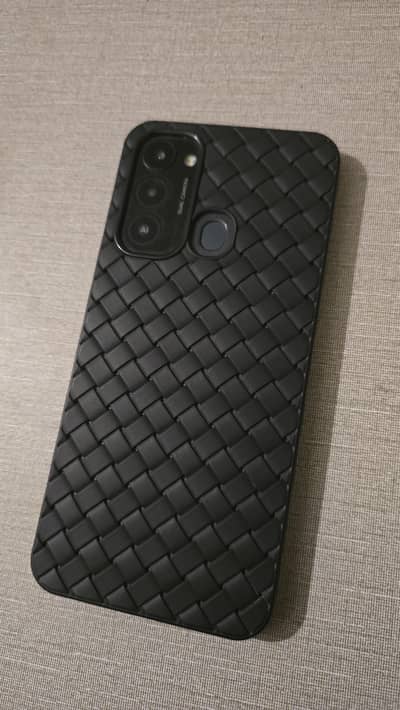 Tecno Spark 8C