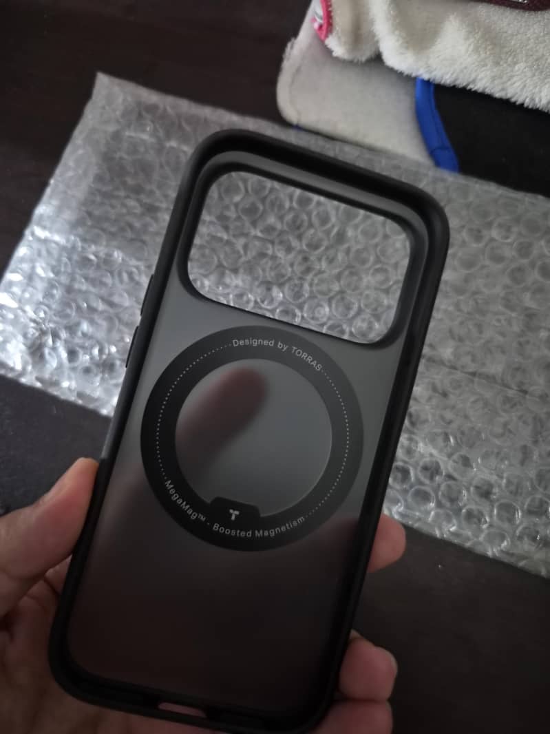 Torras iphone 17 pro mobile case 2
