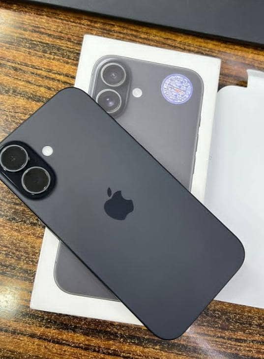 Apple iPhone 16 0
