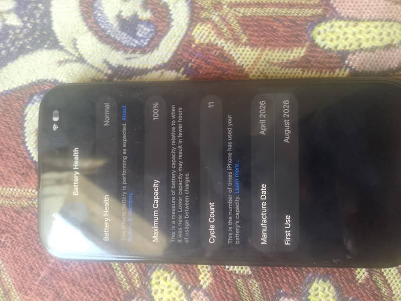 Apple iPhone 16 2