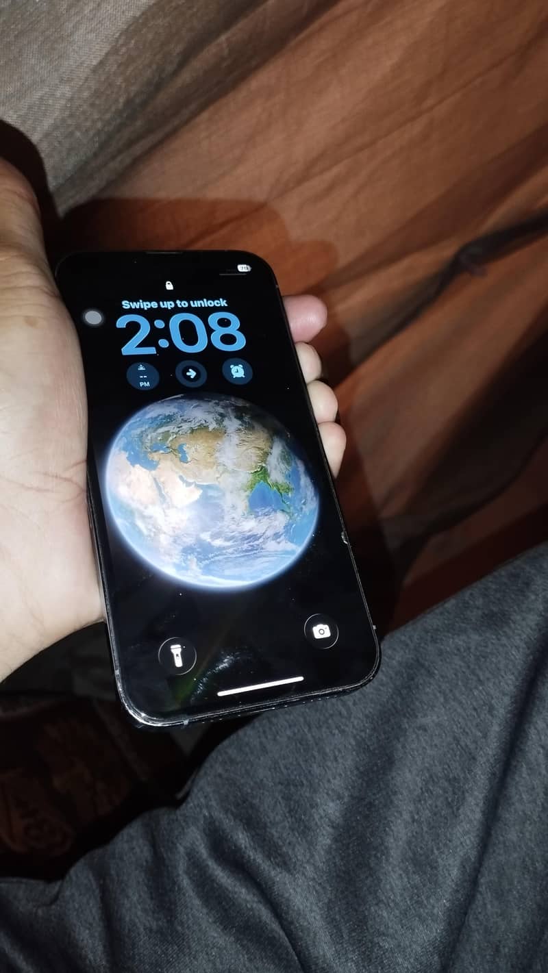 Apple iPhone 13 Pro 1